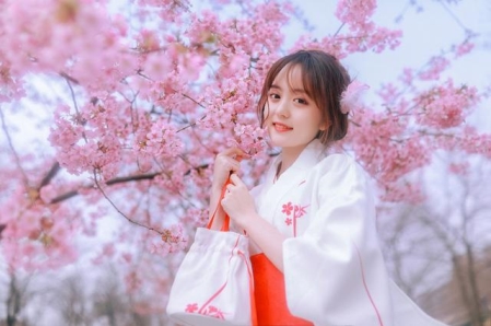 老公出轨怎么办？该如何面对他？