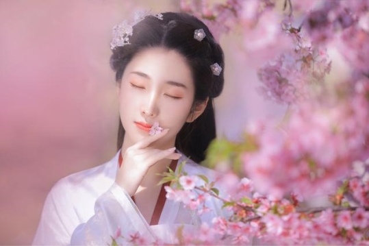 老公出轨怎么办？该如何面对他？